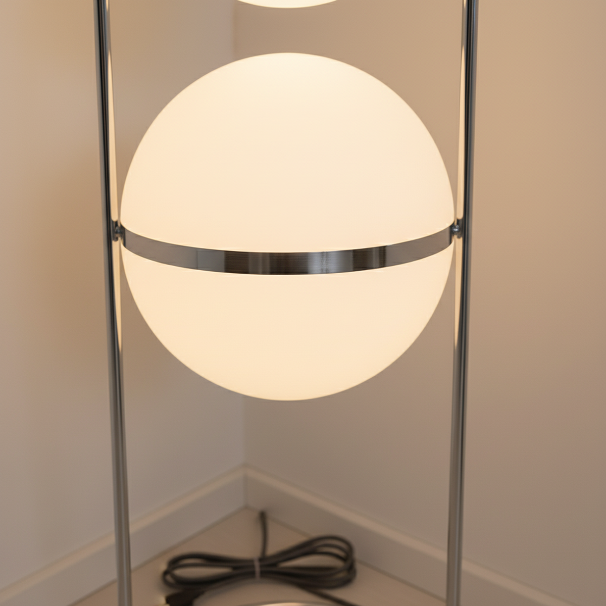 Twin Globe Details for Focused Corner Light