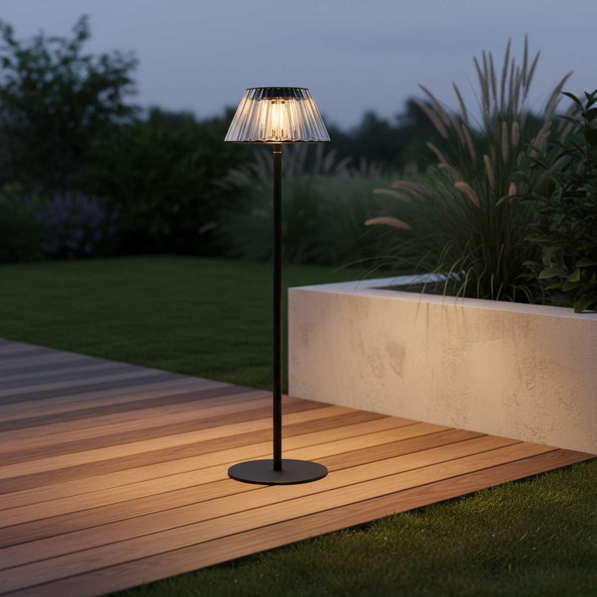 Warm Speckled Light for Outdoor Evenings
