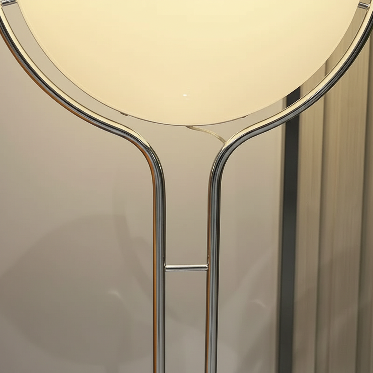 Elegant Floor Lamp – Ashford